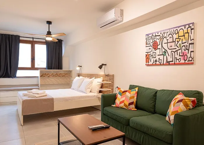 City Flat 18/21